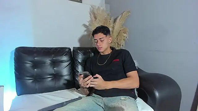 ZeusBrant online show from March 14, 2026, 2:00 pm