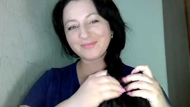 Snapshot of MelinaAx chatting on May 12, 2026, 7:44 pm MelinaAx online show from May 12, 2026, 7:44 pm
