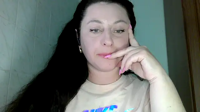 Snapshot of MelinaAx chatting on May 16, 2026, 7:01 pm MelinaAx online show from May 16, 2026, 7:01 pm