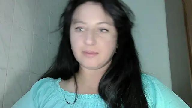Snapshot of MelinaAx chatting on June 3, 2026, 6:57 pm MelinaAx online show from June 3, 2026, 6:57 pm