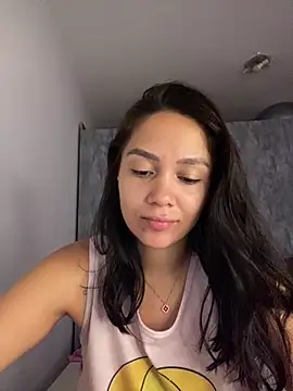 carolsapequinha online show from February 2, 2026, 11:42 am