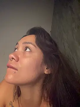 carolsapequinha online show from June 20, 2026, 11:46 am