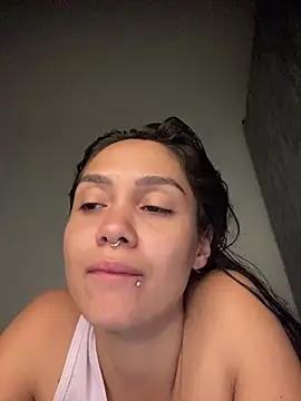 carolsapequinha online show from June 21, 2026, 10:12 pm