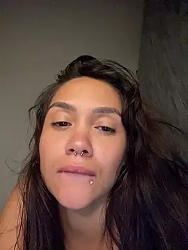 carolsapequinha online show from June 25, 2026, 4:45 am