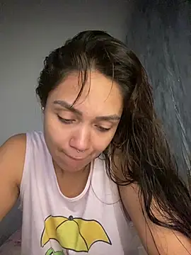carolsapequinha online show from July 23, 2026, 1:20 pm