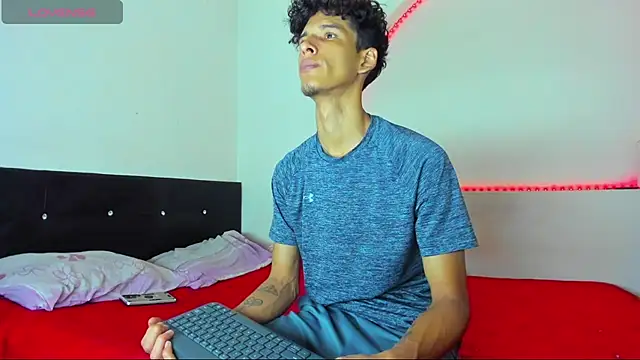 kaiborman00 online show from March 14, 2026, 2:50 am