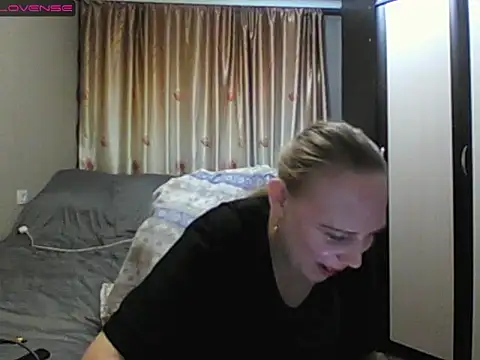 JenniDeep online show from March 9, 2026, 7:07 pm