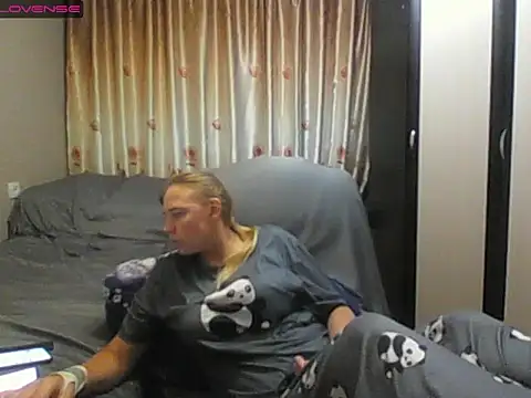 JenniDeep online show from July 23, 2026, 3:54 pm