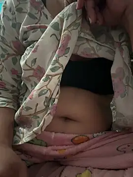 isha sharma2002 online show from February 1, 2026, 4:05 pm