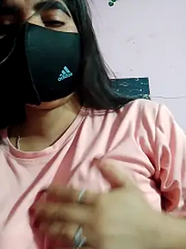 Snapshot of isha_sharma2002 chatting on May 16, 2026, 4:06 pm isha sharma2002 online show from May 16, 2026, 4:06 pm