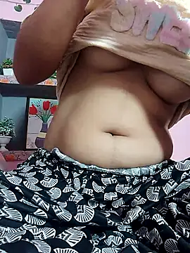 Snapshot of isha_sharma2002 chatting on July 21, 2026, 4:48 am isha sharma2002 online show from July 21, 2026, 4:48 am