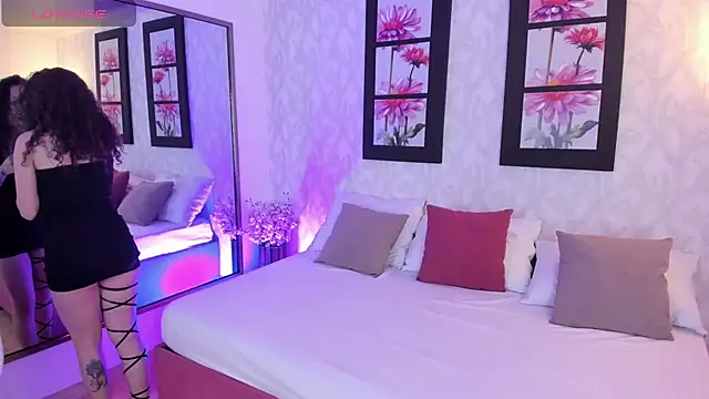 Snapshot of Martina_077 chatting on November 27, 2025, 12:40 pm Martina 077 online show from November 27, 2025, 12:40 pm