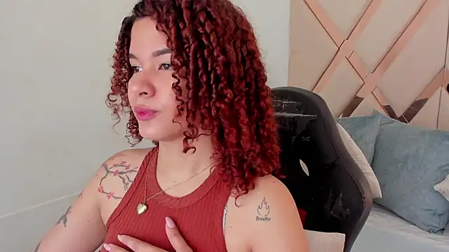 avrilwaynee online show from March 13, 2026, 11:50 am