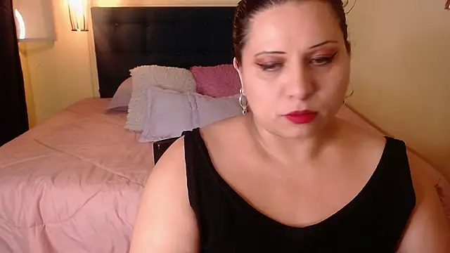 Snapshot of Catalinajane1 chatting on August 1, 2026, 12:04 pm Catalinajane1 online show from August 1, 2026, 12:04 pm