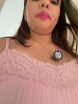 Snapshot of ginny_ross chatting on June 6, 2026, 2:44 pm ginny ross online show from June 6, 2026, 2:44 pm