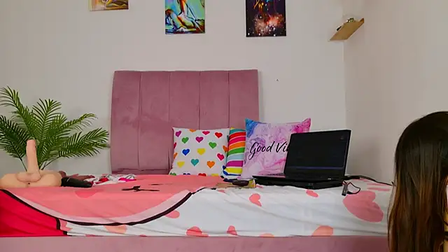 Snapshot of ginny_ross chatting on July 25, 2026, 3:37 am ginny ross online show from July 25, 2026, 3:37 am