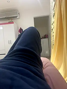 Snapshot of olicaroo chatting on November 26, 2025, 2:40 pm olicaroo online show from November 26, 2025, 2:40 pm