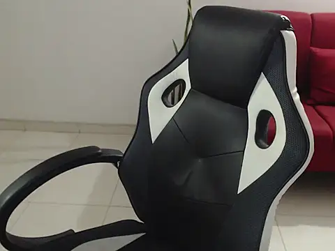 SeleneeRousse online show from March 10, 2026, 5:12 am