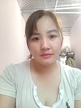 Snapshot of Little-Red123 chatting on November 17, 2025, 12:49 am Little-Red123 online show from November 17, 2025, 12:49 am