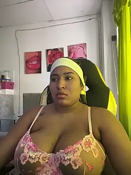 Snapshot of morena-2025 chatting on June 11, 2026, 2:59 pm morena-2025 online show from June 11, 2026, 2:59 pm