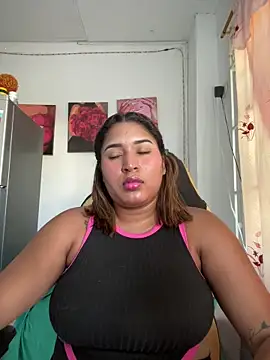 Snapshot of morena-2025 chatting on July 1, 2026, 10:20 pm morena-2025 online show from July 1, 2026, 10:20 pm