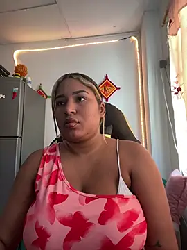 Snapshot of morena-2025 chatting on July 8, 2026, 3:05 pm morena-2025 online show from July 8, 2026, 3:05 pm