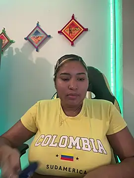 Snapshot of morena-2025 chatting on July 13, 2026, 10:56 pm morena-2025 online show from July 13, 2026, 10:56 pm