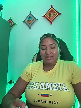Snapshot of morena-2025 chatting on July 14, 2026, 2:05 am morena-2025 online show from July 14, 2026, 2:05 am