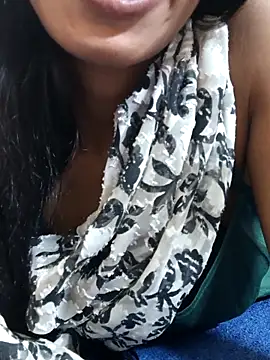 Snapshot of Asha_devi90 chatting on April 21, 2026, 1:42 am Asha devi90 online show from April 21, 2026, 1:42 am