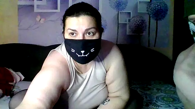 honey sweet couple online show from December 19, 2025, 8:05 pm