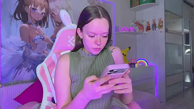 Snapshot of CheekySashaCharm chatting on May 28, 2026, 12:46 pm CheekySashaCharm online show from May 28, 2026, 12:46 pm