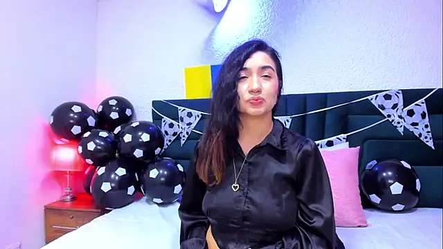 Snapshot of VictoriaRouge_ chatting on June 11, 2026, 8:29 pm VictoriaRouge online show from June 11, 2026, 8:29 pm