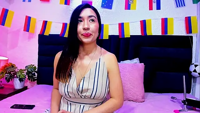 VictoriaRouge  online show from July 8, 2026, 8:46 pm