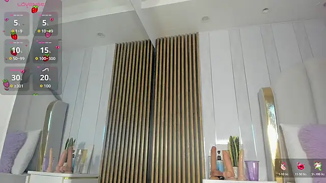 roxyflame  online show from July 21, 2026, 11:34 am