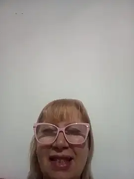 SexyMilf1211 online show from April 30, 2026, 11:42 pm