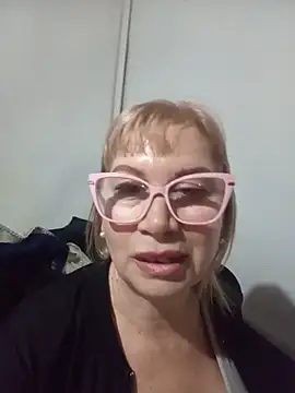 Snapshot of SexyMilf1211 chatting on June 18, 2026, 1:04 pm SexyMilf1211 online show from June 18, 2026, 1:04 pm