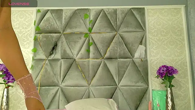 Miaa Grace  online show from February 14, 2026, 1:41 pm