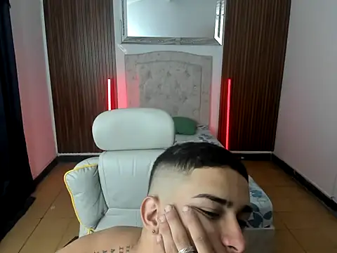 pablo prada online show from November 17, 2025, 7:30 pm