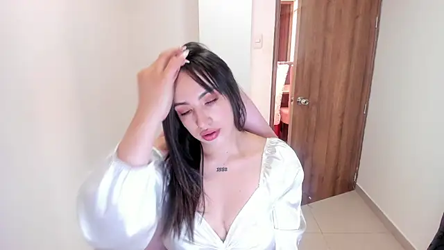 SOFIA SWEETT22 online show from May 1, 2026, 10:03 pm