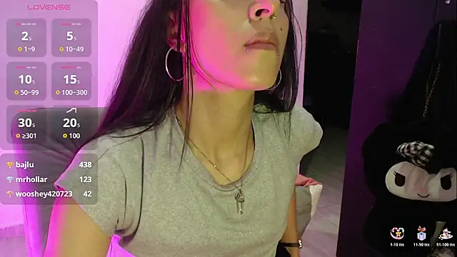 Isabella Hillss online show from June 16, 2026, 2:58 am