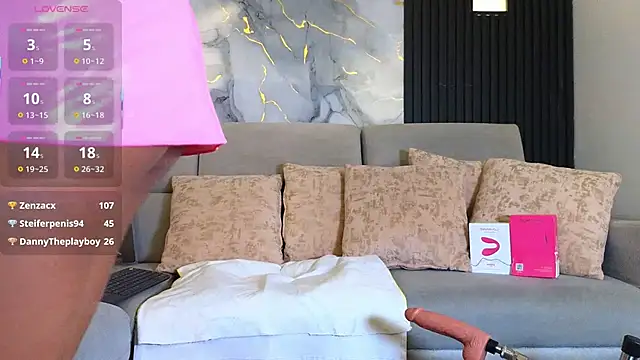 Snapshot of zendayavg chatting on November 21, 2025, 11:42 am zendayavg online show from November 21, 2025, 11:42 am