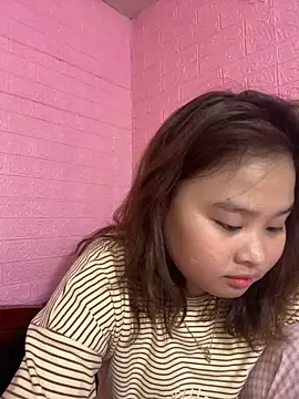 Lina8386 online show from November 27, 2025, 6:48 am