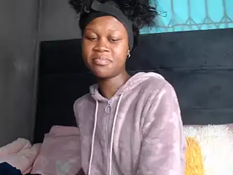 Snapshot of LilPregnantMommyyy chatting on November 16, 2025, 1:17 pm LilPregnantMommyyy online show from November 16, 2025, 1:17 pm