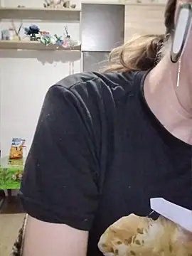 CrazyMaya39 online show from June 18, 2026, 9:52 pm