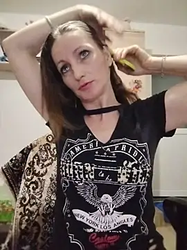 CrazyMaya39 online show from June 20, 2026, 9:28 pm