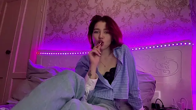 Snapshot of DanaeMccrory chatting on November 16, 2025, 1:39 pm DanaeMccrory online show from November 16, 2025, 1:39 pm