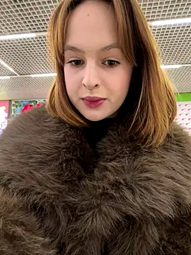 hani obsessed online show from December 16, 2025, 10:09 am