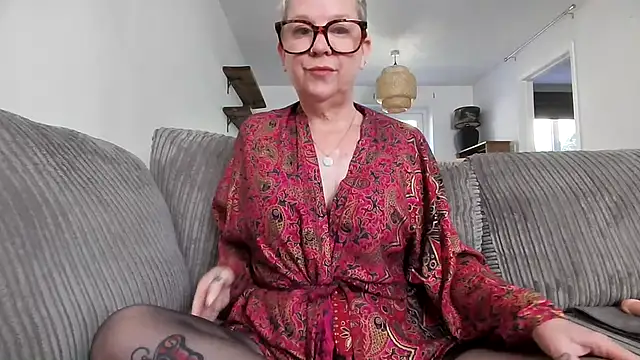 Snapshot of missyb_x chatting on July 20, 2026, 9:01 am missyb x online show from July 20, 2026, 9:01 am