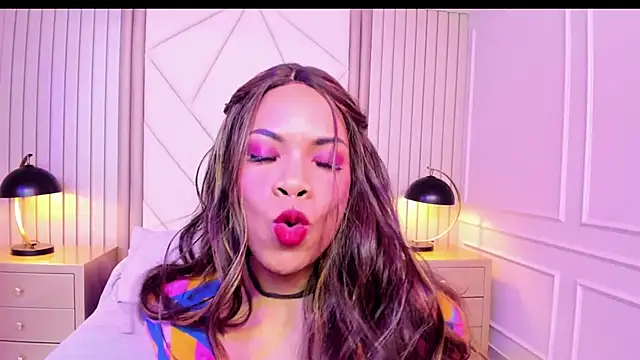 LailaDavidson online show from May 23, 2026, 12:20 pm