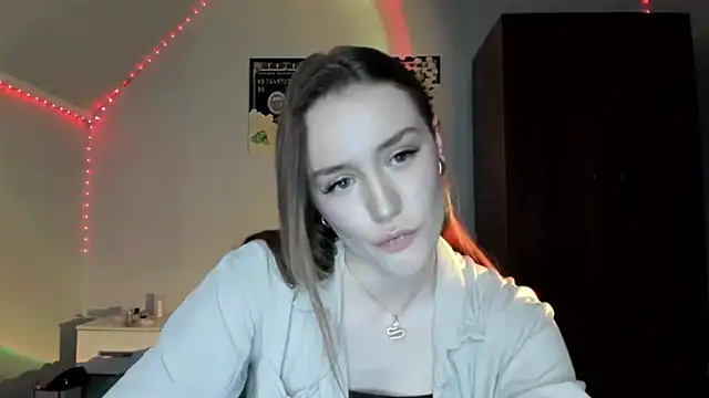 tinyglow online show from December 4, 2025, 4:59 pm